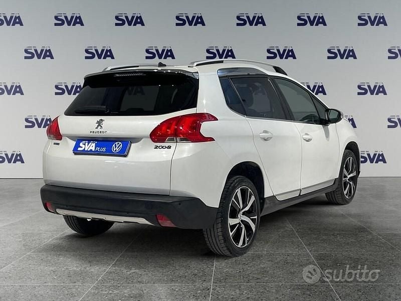 Usata Peugeot 2008 Allure 100 CV (73 kW) 2016 Bianco SUV