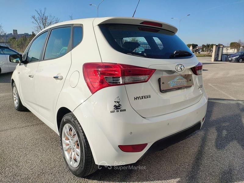 Usata Hyundai ix20 90 CV (66 kW) 2016 Bianco Utilitaria