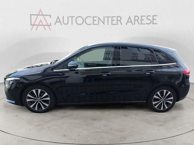 Usata Mercedes B180 Business 136 CV (100 kW) 2021 Nero metallizzato Utilitaria