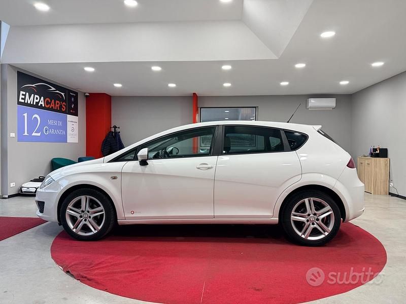 Käytetty Seat Leon 105 HP (77 kW) 2011 Valkoinen Viistoperä