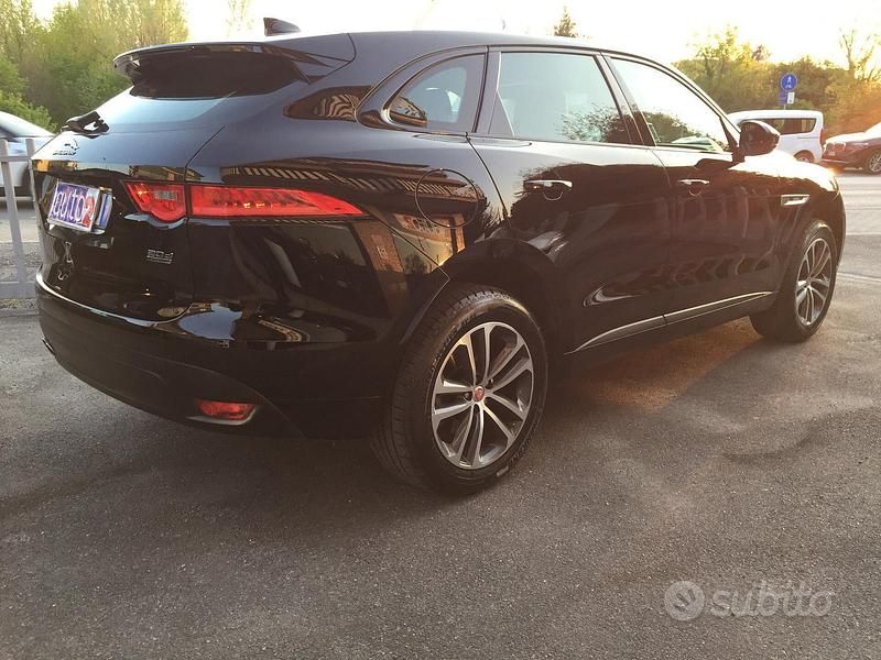 Usata Jaguar F-Pace R-Sport 180 CV (132 kW) 2018 Nero SUV