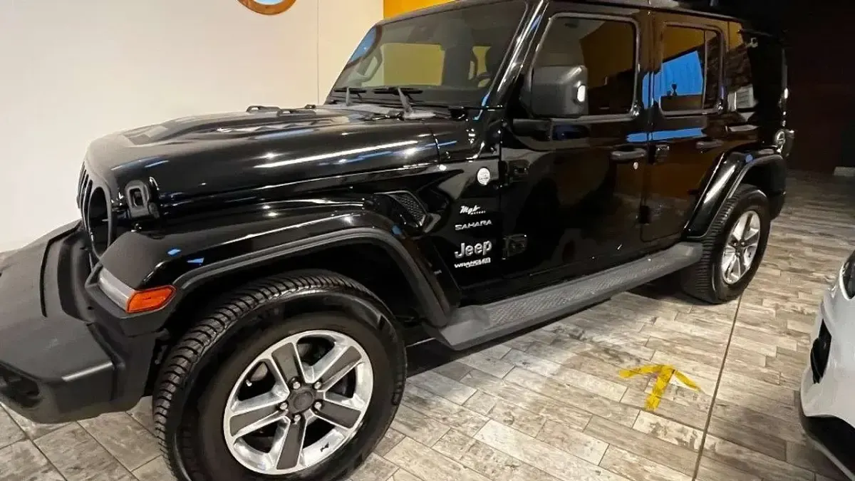 Usata Jeep Wrangler Unlimited Sahara 200 CV (147 kW) 2020 Nero SUV