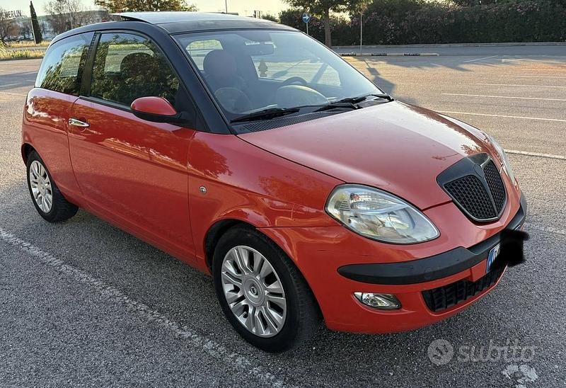 Usata Lancia Ypsilon 69 CV (50 kW) 2006 Rosso Utilitaria