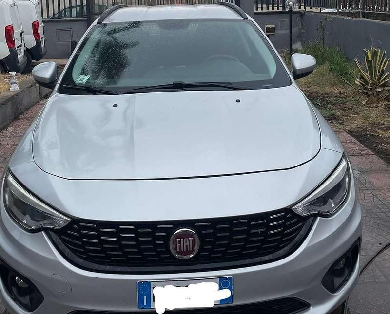 Argento Usata 2017 Fiat Tipo Business Station wagon | 5000 € (Super prezzo) - Immagine 1/4