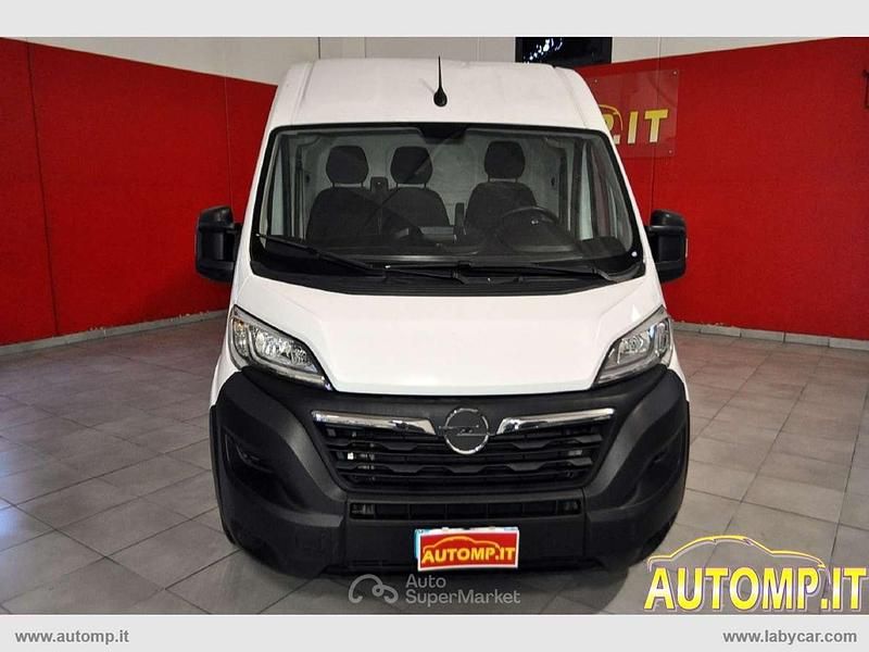 Usata Opel Movano 140 CV (102 kW) 2023 Bianco Furgone