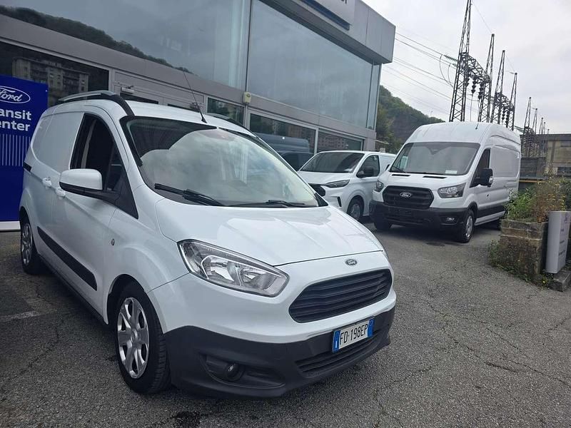 Usata Ford Transit Courier Trend 75 CV (55 kW) 2016 Bianco Furgone