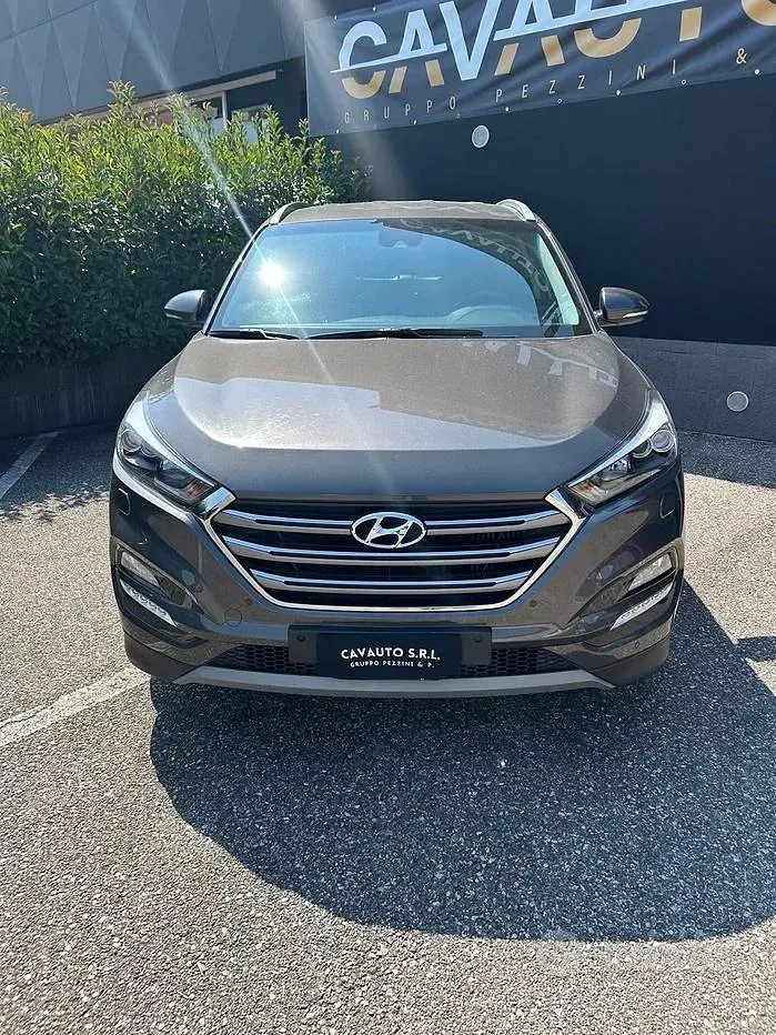 Usata Hyundai Tucson Comfort 136 CV (100 kW) 2017 Grigio SUV