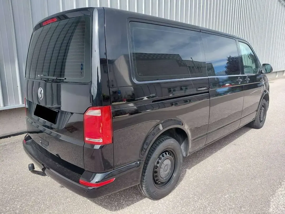 Usata VW Caravelle 150 CV (110 kW) 2017 Nero Furgone