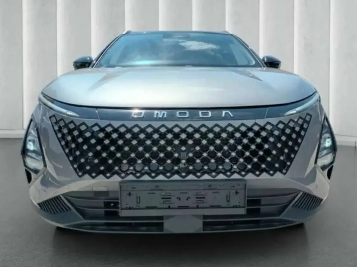 Nuova Omoda 5 147 CV (108 kW) 2026 Metal silver tetto nero SUV
