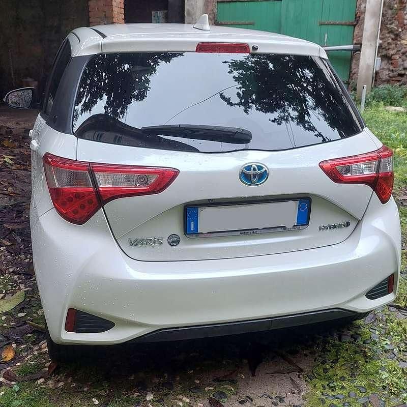 Usata Toyota Yaris Hybrid 73 CV (53 kW) 2019 Berlina