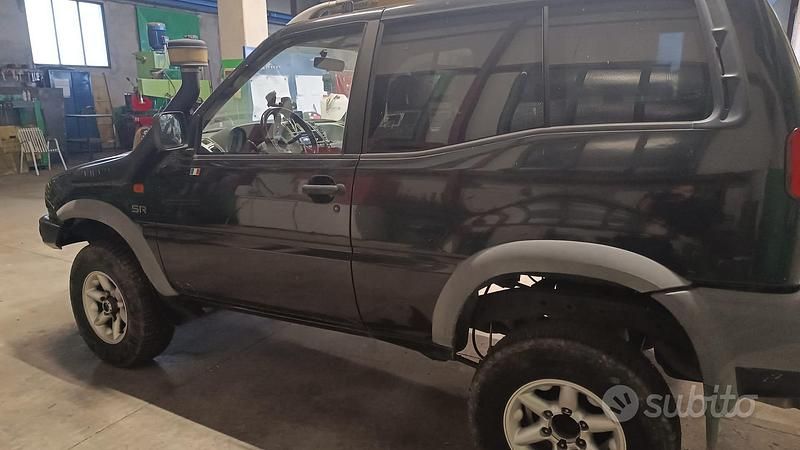 Gebraucht Nissan Terrano 125 PS (91 kW) 1998 Schwarz SUV