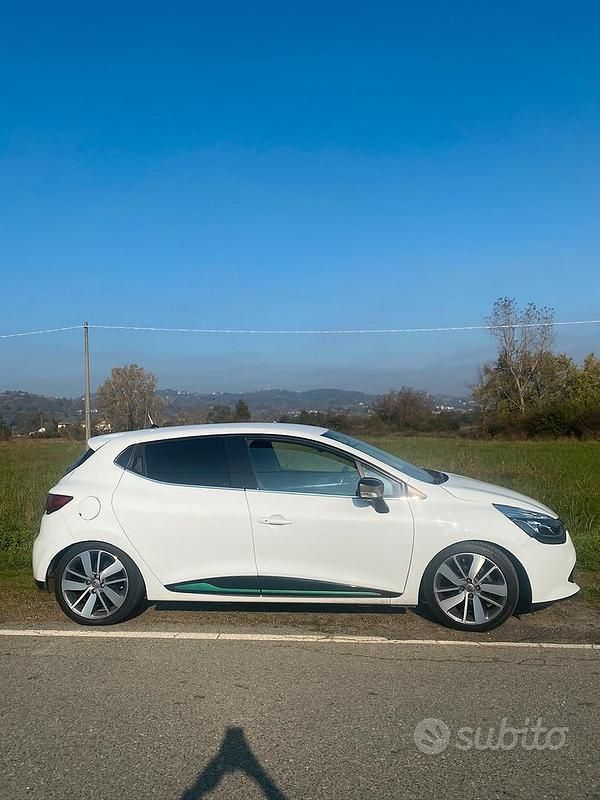 Usata 2015 Renault Clio IV Due volumi | 7400 € (Buon prezzo) - Immagine 1/4