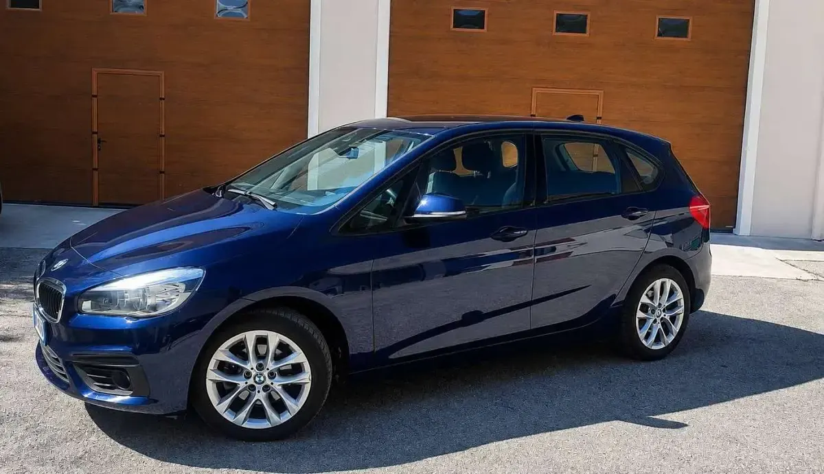 Usata BMW 216 Active Tourer Luxury Line 116 CV (85 kW) 2016 Blu/azzurro Monovolume