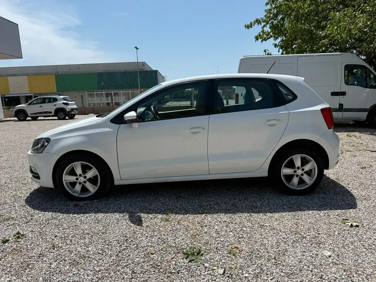 Usata VW Polo Trendline 75 CV (55 kW) 2017 Bianco Berlina