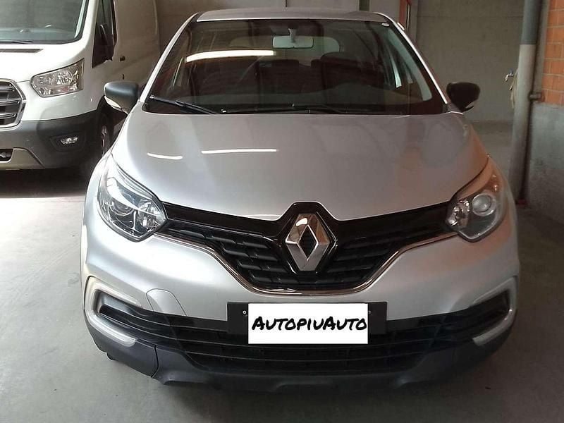 Argento Usata 2018 Renault Captur Zen SUV | 8950 € (Ottimo prezzo) - Immagine 1/4