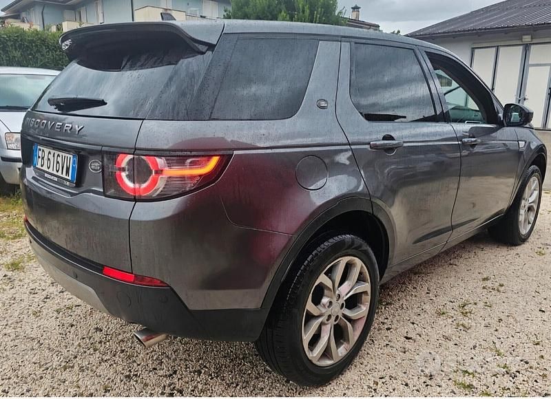 Usata Land Rover Discovery Sport HSE Luxury 179 CV (131 kW) 2016 Grigio SUV