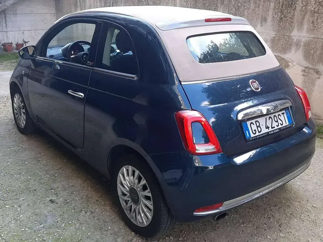 Usata Fiat 500 Lounge 69 CV (50 kW) 2020 Blu/azzurro Cabrio