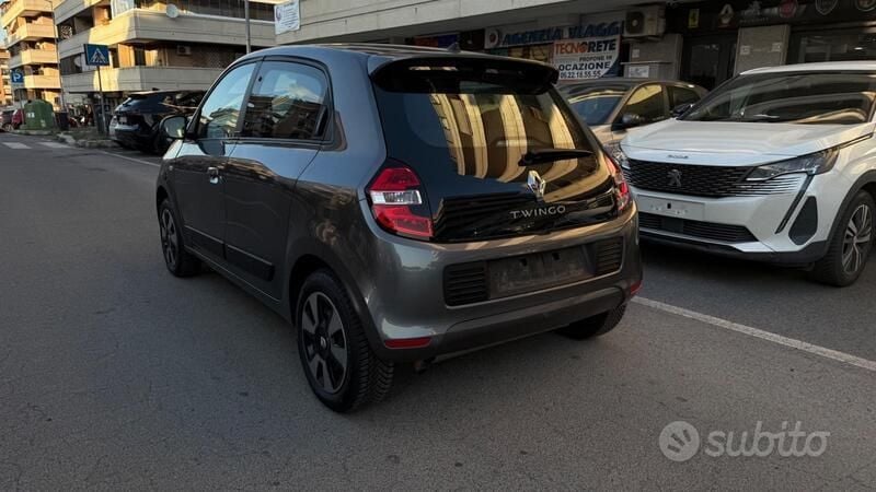 Usata Renault Twingo SE 110 CV (80 kW) 2018 Grigio Utilitaria