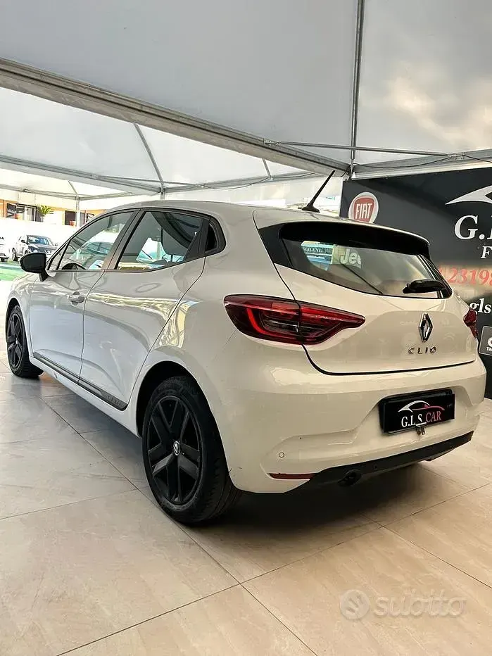 Usata Renault Clio V 100 CV (73 kW) 2022 Bianco Berlina