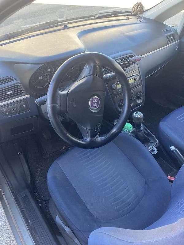 Usata Fiat Grande Punto Dynamic 75 CV (55 kW) 2008 Bronzo Utilitaria