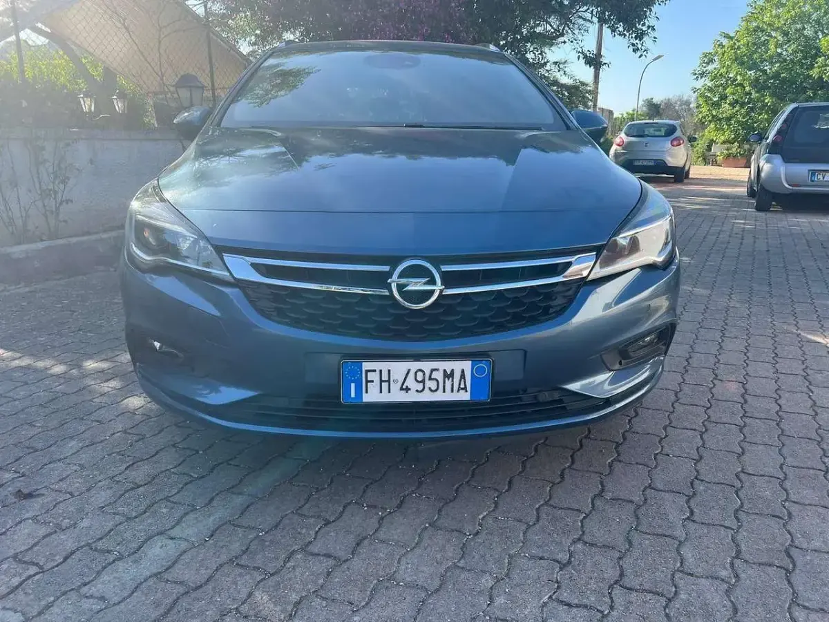Usata Opel Astra Innovation 110 CV (80 kW) 2017 Blu/azzurro Station wagon