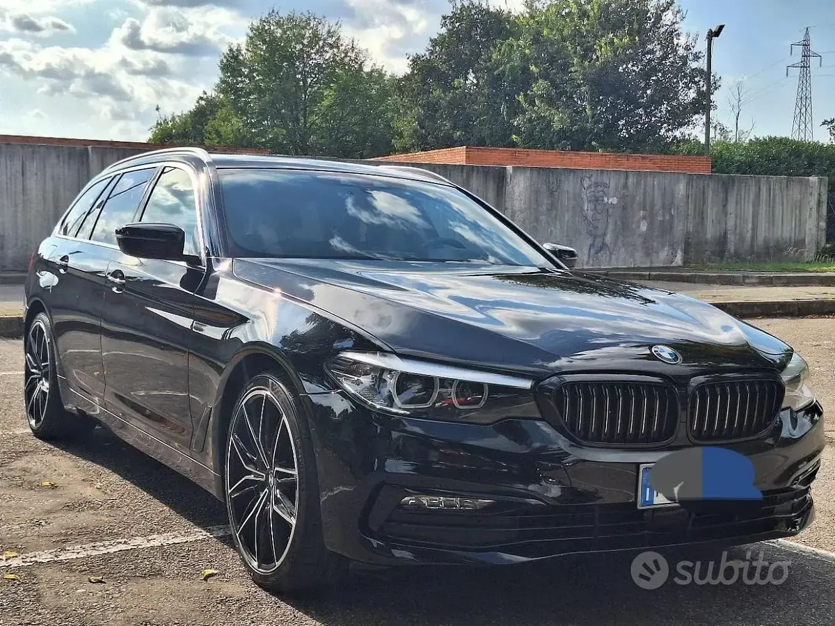 Usata BMW 530 Luxury Line 252 CV (185 kW) 2018 Nero Station wagon
