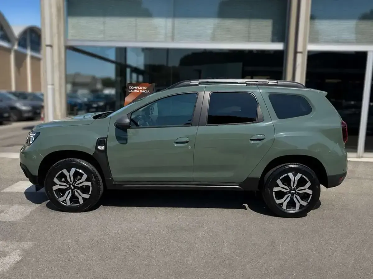 Usata Dacia Duster 101 CV (74 kW) 2023 Verde SUV