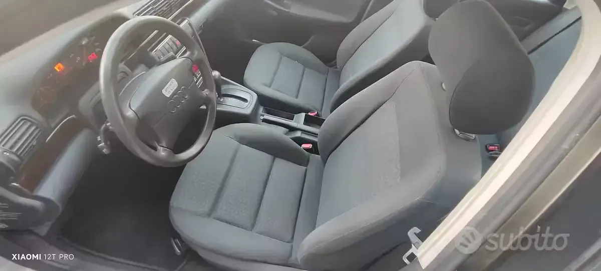 Usata Audi A4 125 CV (91 kW) 1995 Grigio Berlina