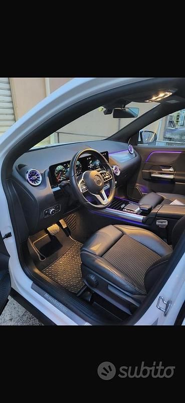 Bianco Usata 2021 Mercedes 200 Due volumi | 38.000 € - Immagine 1/4