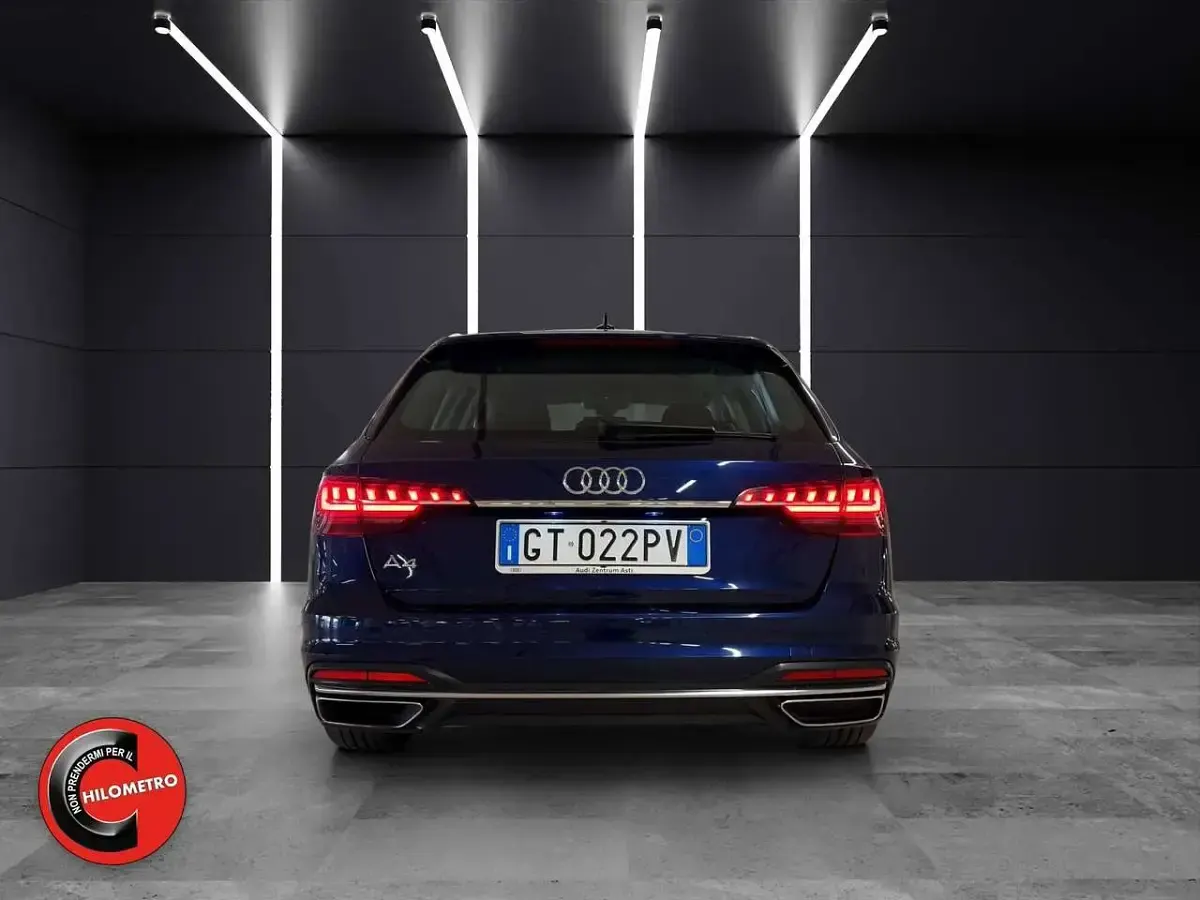 Usata Audi A4 Advanced Plus 163 CV (119 kW) 2024 Blu/azzurro Station wagon