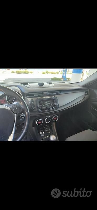 Usata Alfa Romeo Giulietta 105 CV (77 kW) 2015 Bianco Utilitaria