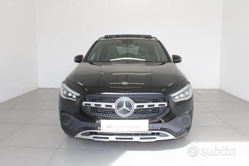 Usata Mercedes GLA200 149 CV (109 kW) 2022 Viola SUV