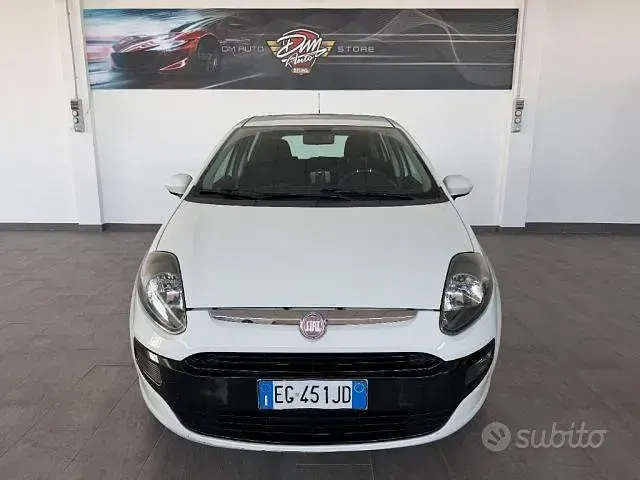 Usata Fiat Punto Evo Dynamic 77 CV (56 kW) 2011 Bianco Utilitaria