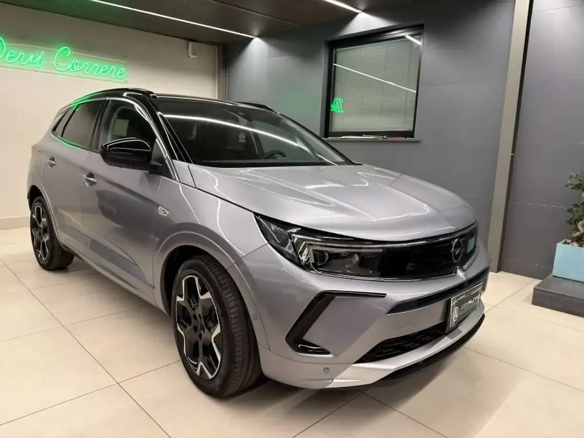 Usata Opel Grandland X Ultimate 131 CV (96 kW) 2024 Grigio SUV