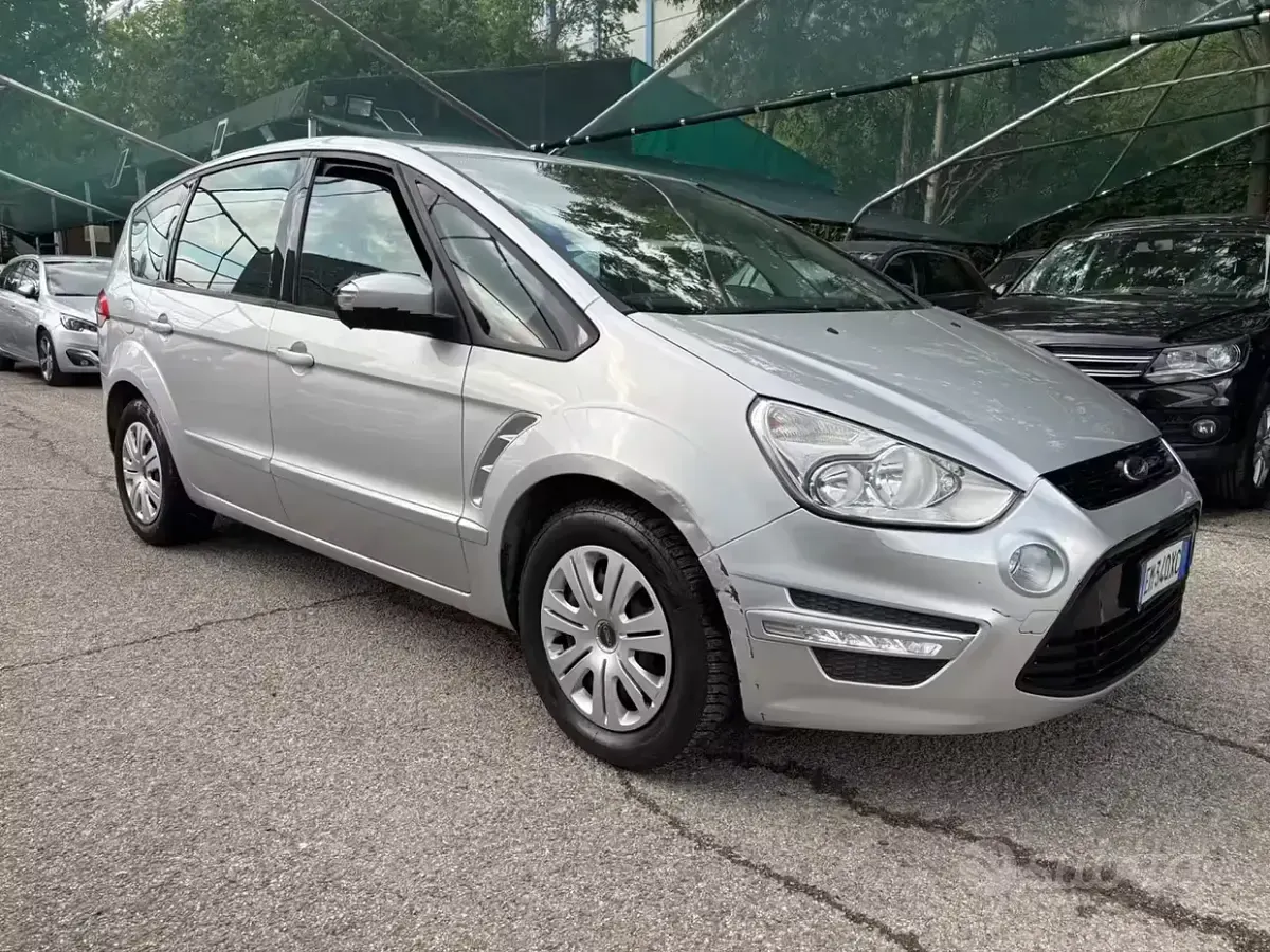 Usata Ford S-MAX Titanium 163 CV (119 kW) 2012 Grigio Monovolume
