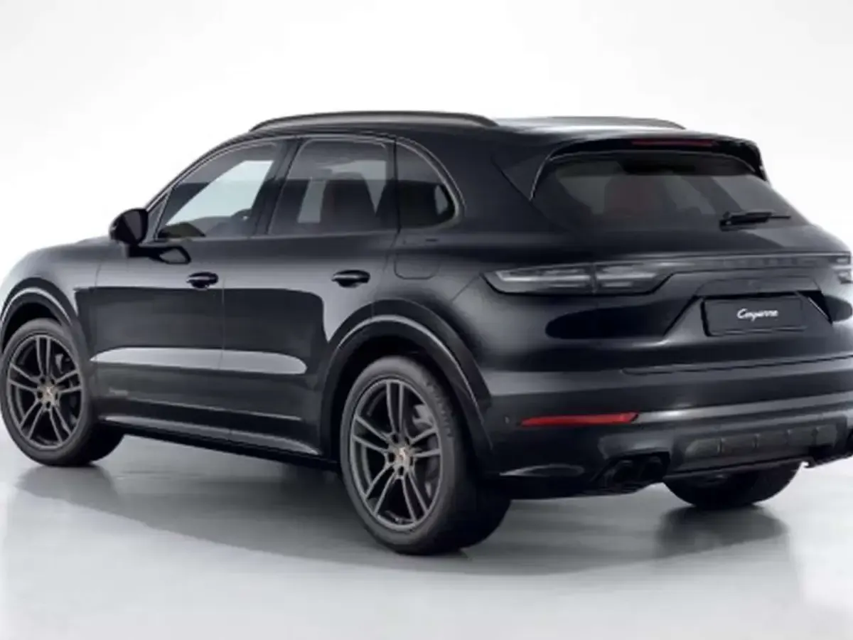 Usata Porsche Cayenne 462 CV (339 kW) 2022 Nero jet metallizzato SUV