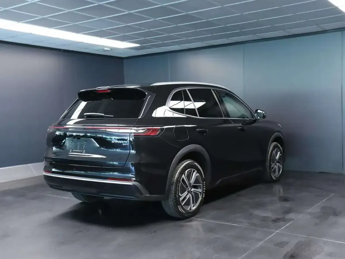 Nuova Geely Starray 99 CV (72 kW) 2026 Polar black metallizzato SUV