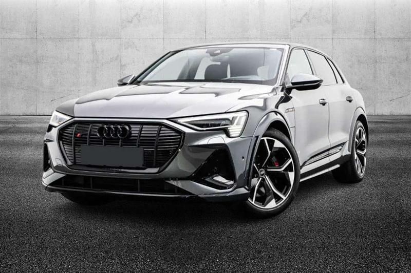 Usata Audi e-tron 225 kW (307 CV) 2022 Grigio SUV