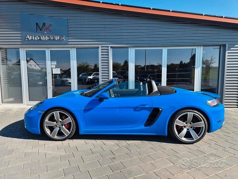 Usata Porsche 718 Boxster 350 CV (257 kW) 2023 Blu Cabrio