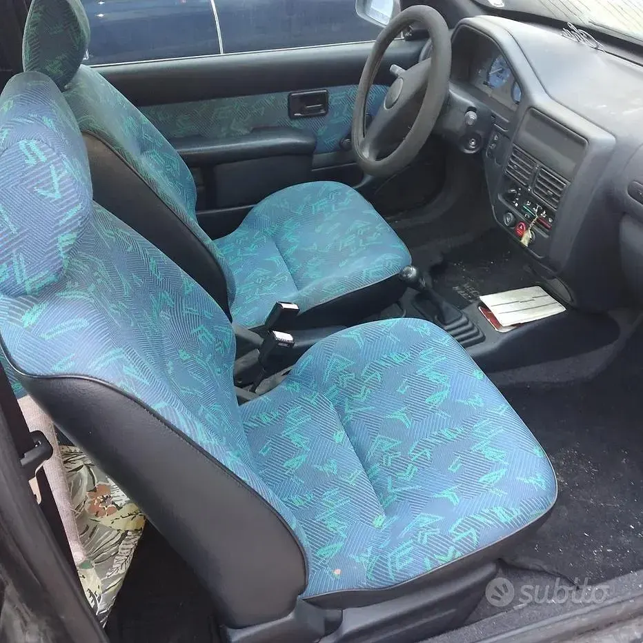 Usata Peugeot 106 1970 Utilitaria
