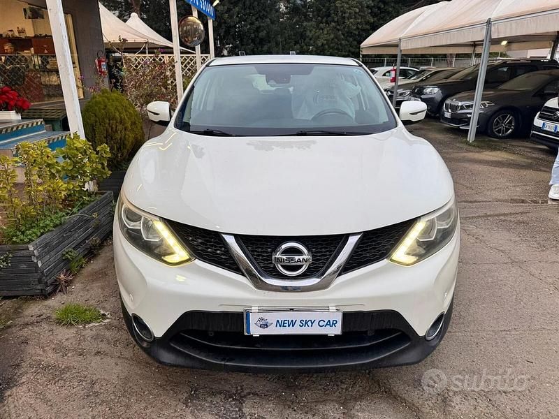 Usata Nissan Qashqai Tekna 110 CV (80 kW) 2015 Bianco SUV