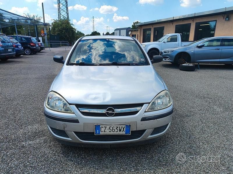 Argento Usata 2006 Opel Corsa Club Tre volumi | 1200 € (Super prezzo) - Immagine 1/4