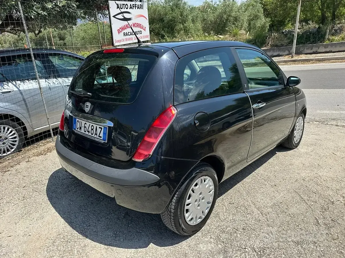 Usata Lancia Ypsilon 80 CV (58 kW) 2005 Nero Utilitaria