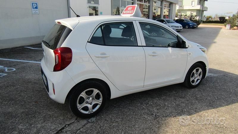 Gebraucht Kia Picanto Active 67 PS (49 kW) 2018 Weiß Kleinwagen