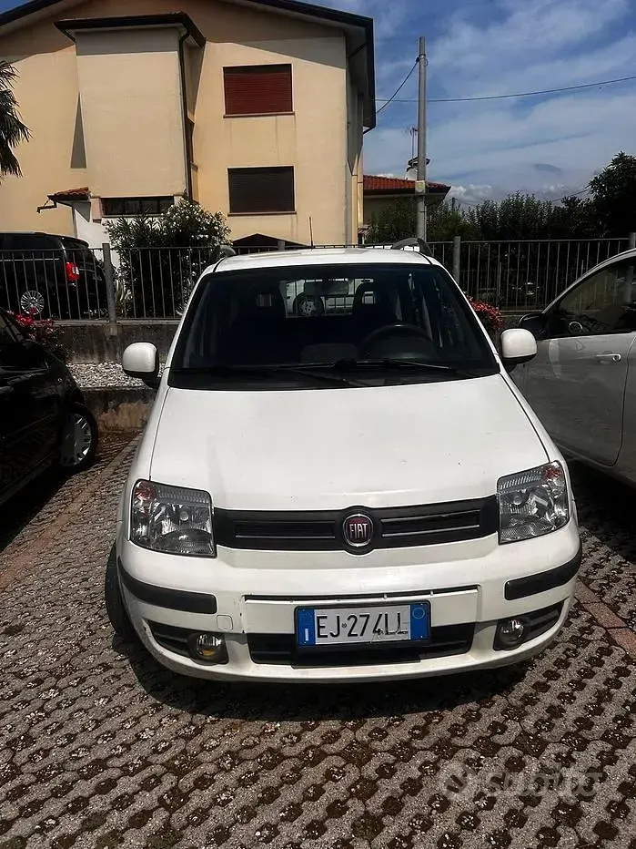 Usata Fiat Panda Dynamic 69 CV (50 kW) 2011 Other Utilitaria