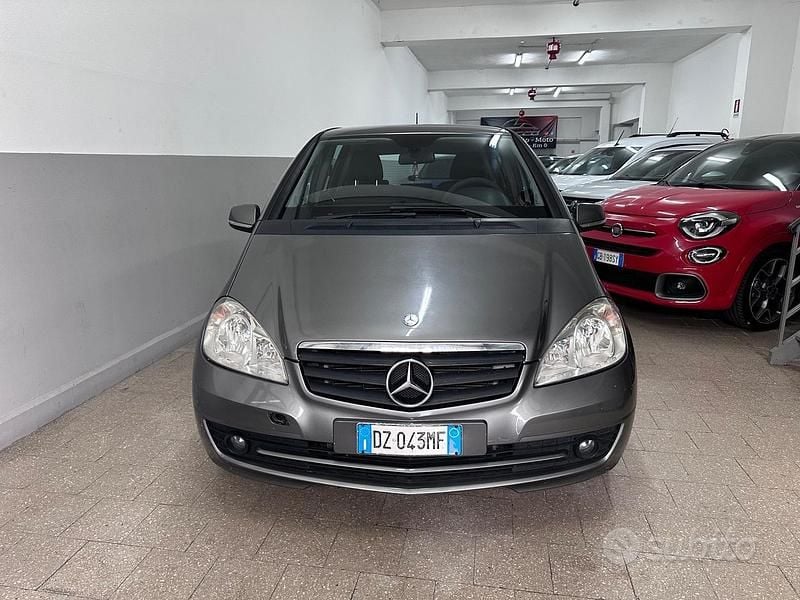 Usata Mercedes A160 95 CV (69 kW) 2010 Grigio Berlina