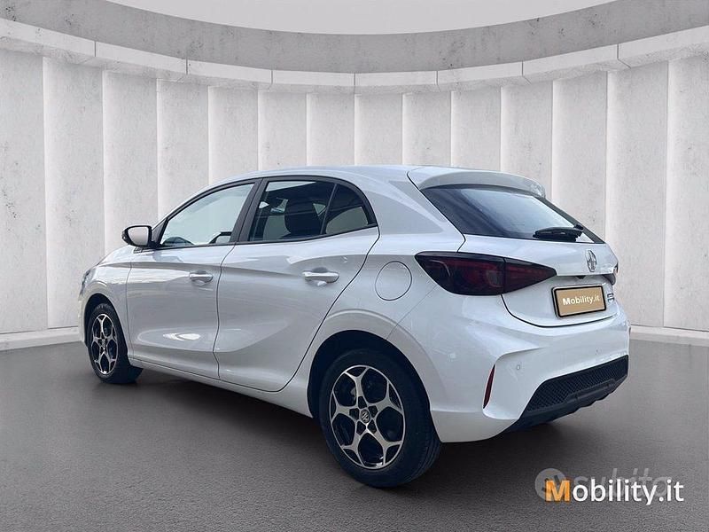 Usata MG MG3 Comfort 195 CV (143 kW) 2024 Bianco Utilitaria