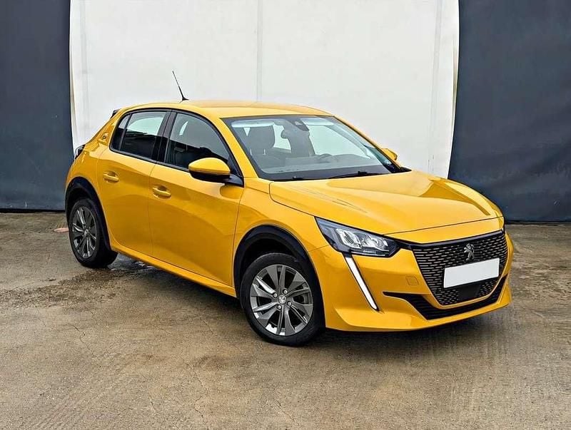 Usata Peugeot e-208 Active 100 kW (136 CV) 2020 Utilitaria