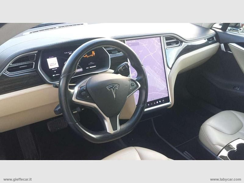 Usata Tesla Model S 503 kW (685 CV) 2014 Nero Utilitaria