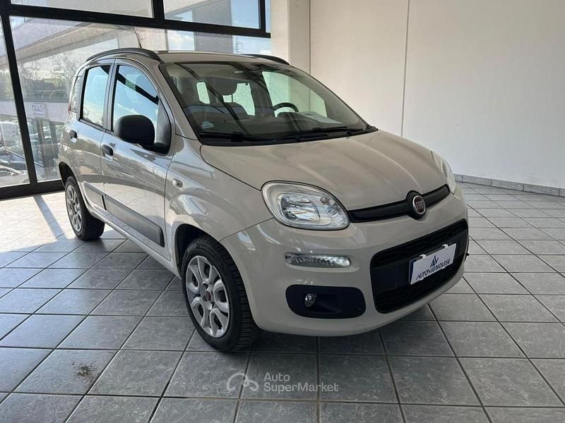 Usata Fiat Panda Easy 84 CV (61 kW) 2014 Vari colori Utilitaria